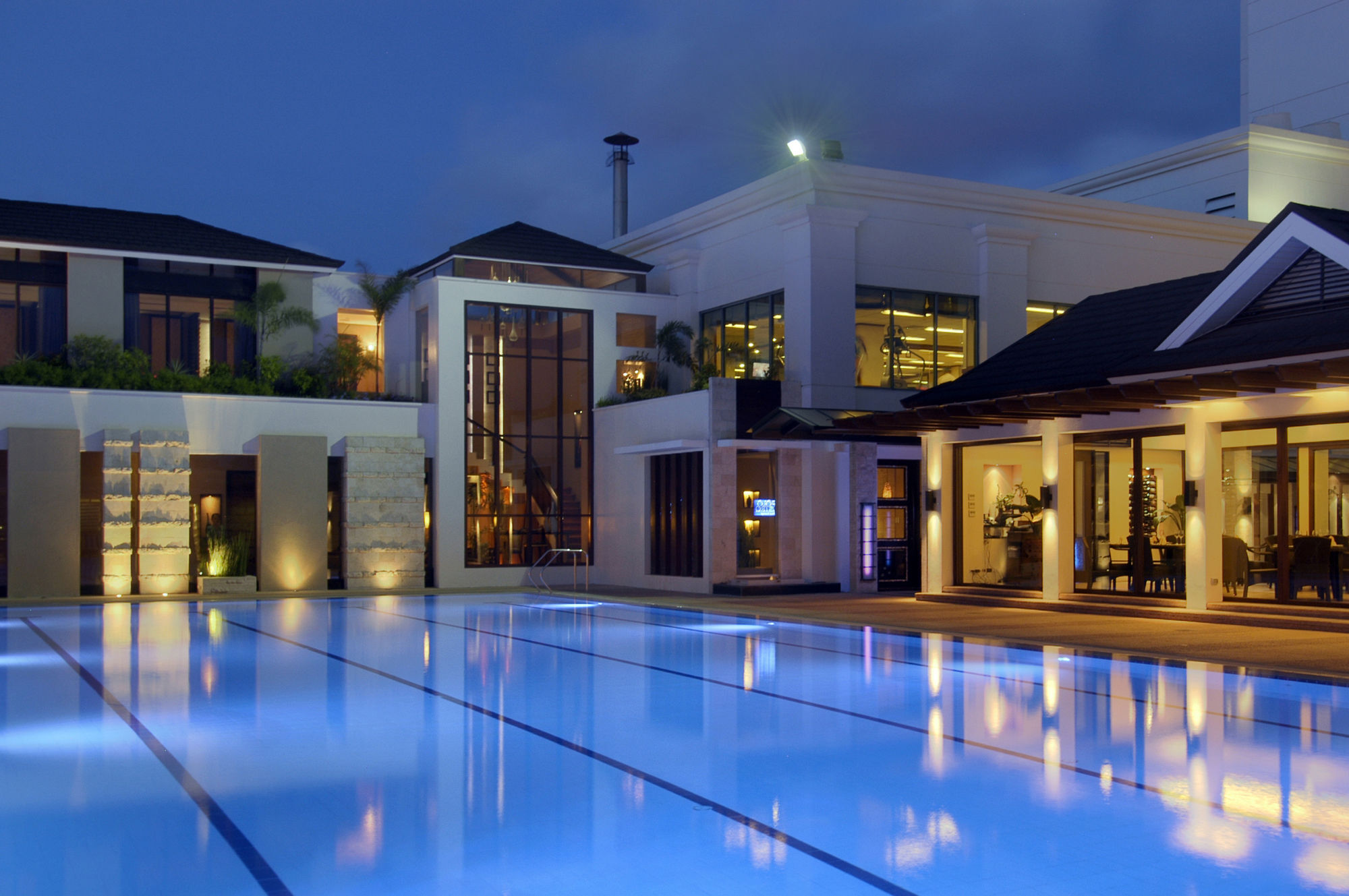 마르코 폴로 다바오 호텔 Davao City 외부 사진 The swimming pool at the Four Seasons Hotel, Nairobi